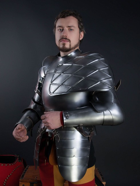 Full arm protection with pauldron, a part of the jousting knight armor, XVI century Corazza