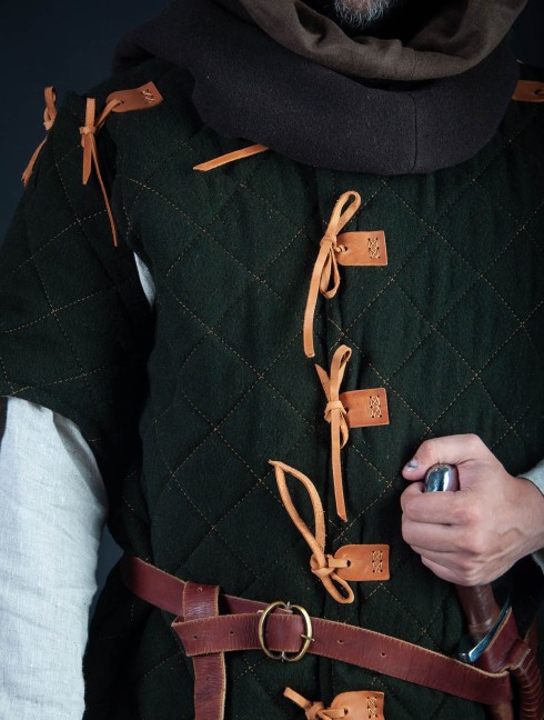 Gambeson with elbow-lenght sleeves Gambesón.