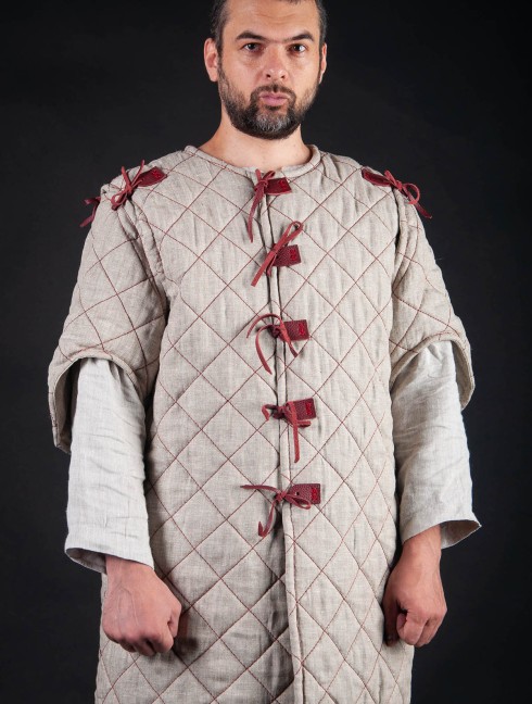 Gambeson with elbow-lenght sleeves Gambison