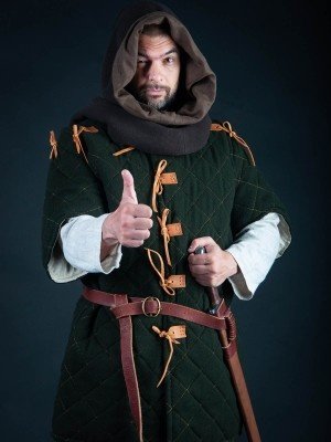 Gambeson with elbow-lenght sleeves