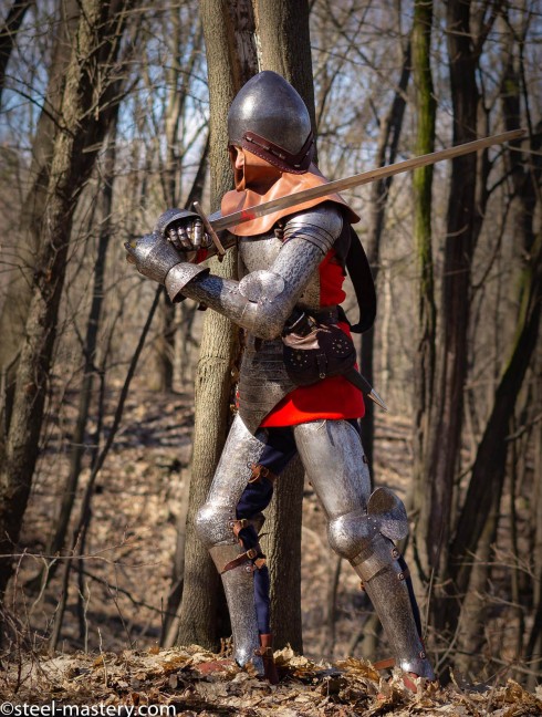 KNIGHT PLATE ARMOR OF XIV CENTURY Armure de plaques