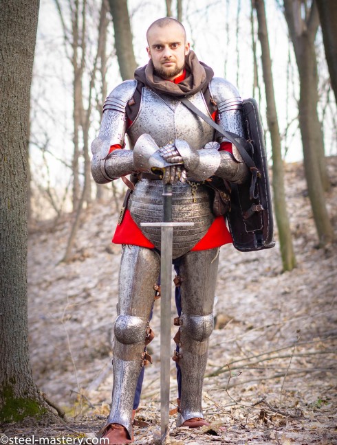 BLACKENED KNIGHT PLATE ARMOR OF XIV CENTURY 