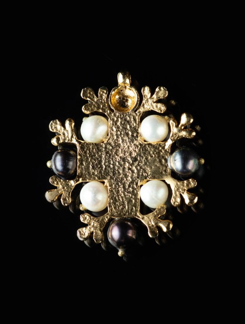 Brooch from PORTRAIT OF NARR POCK, circa 1515 Brooches and fasteners