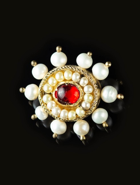 Brooch with red stone, late XV c.   Brooches and fasteners