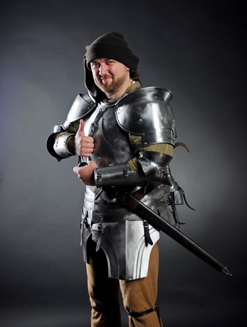 PLATE ARMOUR FOR CAPTAIN OF THE REDANIAN GUARD
