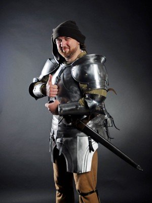 PLATE ARMOUR FOR CAPTAIN OF THE REDANIAN GUARD