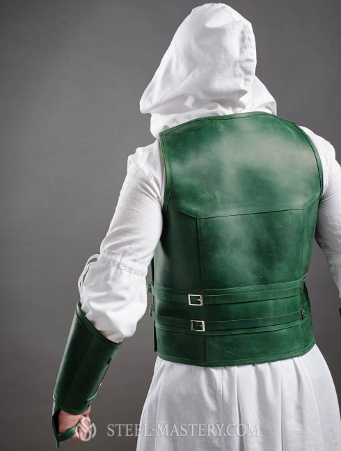 LEATHER ASSASSIN ARMOR: VEST AND BRACERS  Armure fantaisie