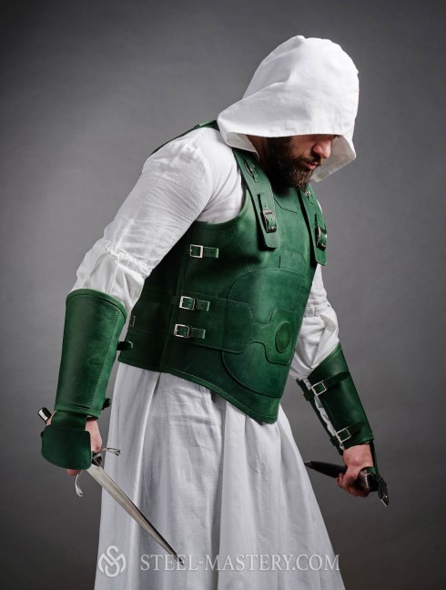 LEATHER ASSASSIN ARMOR: VEST AND BRACERS  Armure fantaisie