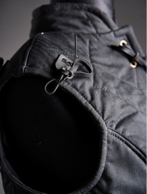 FEMALE SLEEVELESS GAMBESON 