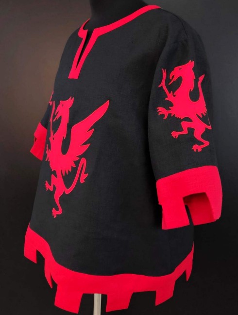 Black and red knight tabard with griffins and crossbow 