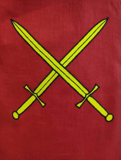 QUARTER COLORED TABARD WITH FIVE HERALDIC SYMBOLS Corpo