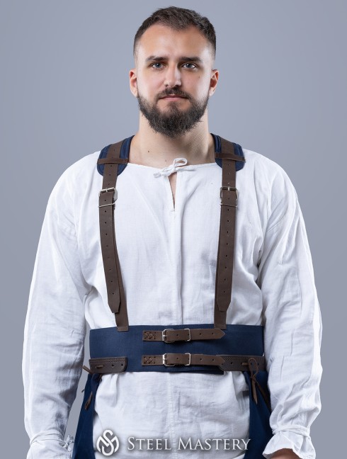 Belt for chausses with leather suspenders 