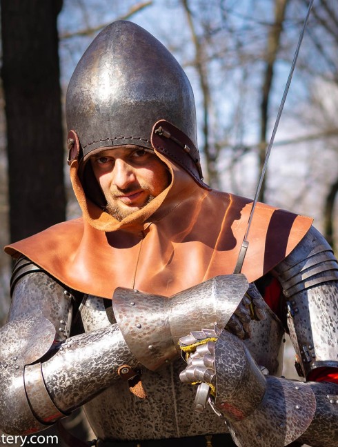 KNIGHT BASCINET HELMET OF XIV CENTURY Cascos