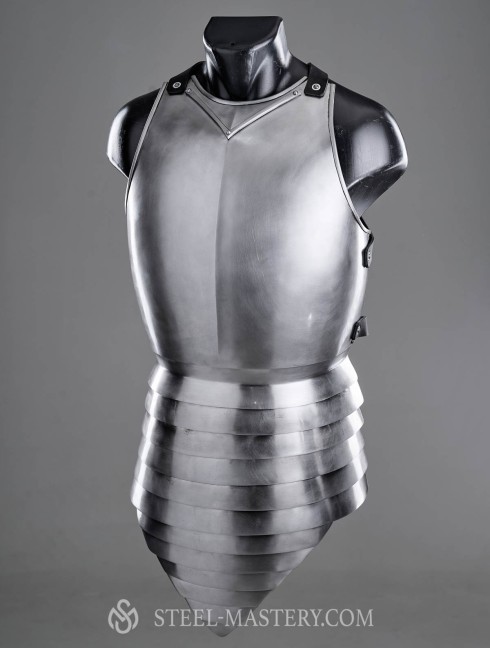KNIGHT STRAPPED-ON BREASTPLATE OF XIV CENTURY Corazas, petos y gorjales