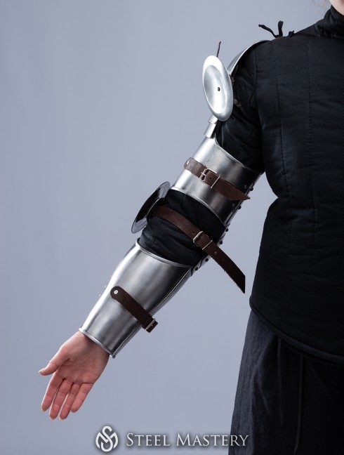 KNIGHT PLATE ARMS AND SHOULDERS OF XIV CENTURY Spallacci