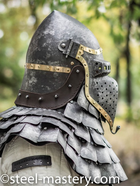 BATTLE-READY SCALE AVENTAIL Casques