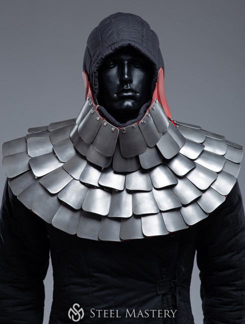 BATTLE-READY SCALE AVENTAIL Helme