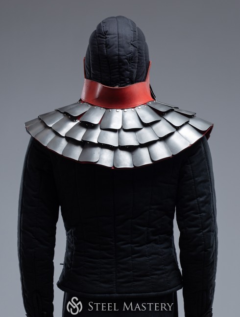 BATTLE-READY SCALE AVENTAIL Helme