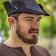 Tyrolean hat with a curly edge image-1
