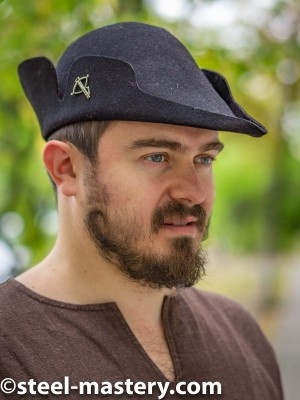 Tyrolean hat with a curly edge Prendas para la cabeza