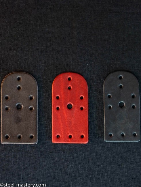Leather lamellar plates, 10 holes (100 pieces in the set) Pezzi lamellari