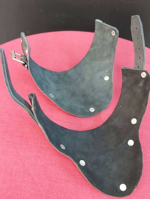 SCA GORGET Cuirasses, breastplates and gorgets