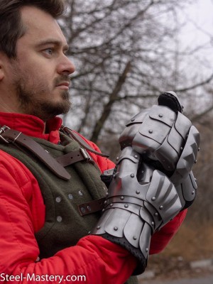SCA STEEL GAUNTLETS