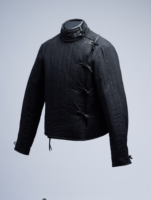 BLACK FENCING JACKET   Gambeson