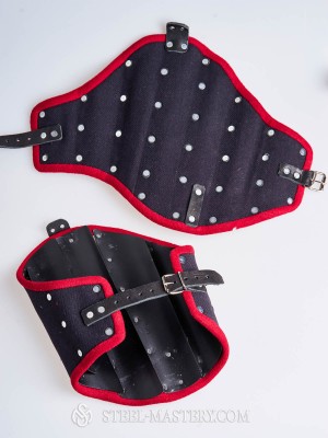 BRIGANDINE PROTECTION OF UPPER PART OF ARM WITH RED FACING 