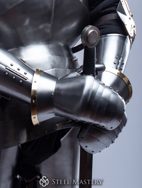 BATTLE PLATE GAUNTLETS Guantelete y manoplas con dedos metálicos