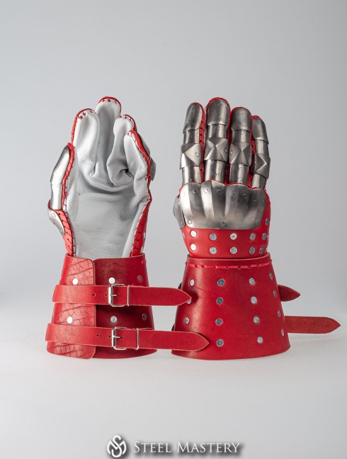 Visby brigandine gloves 