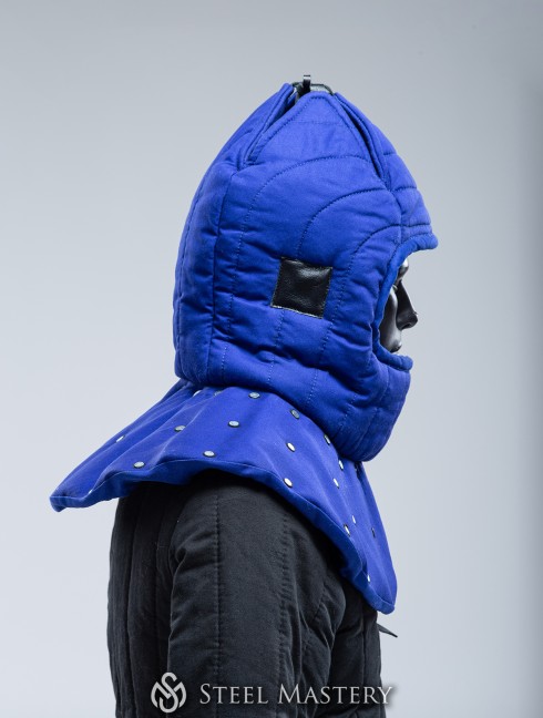 Padded Medieval liner with pelerine  Gepolsterte hauben und kappen