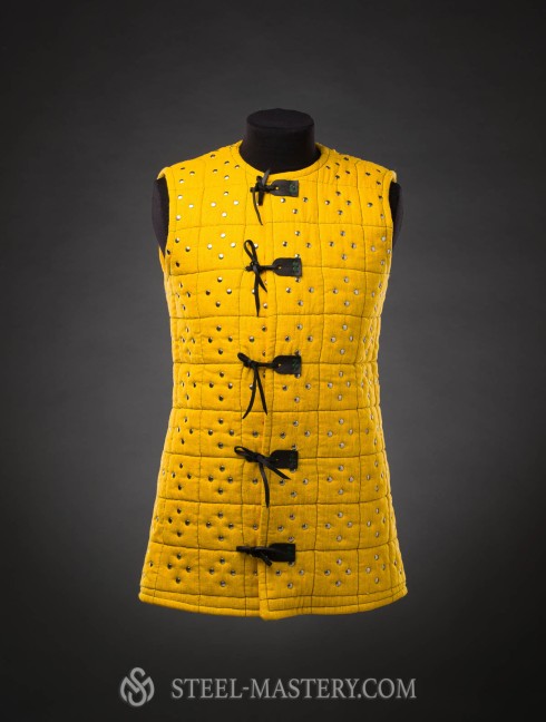 Fake brigandine – gambeson with rivets Gambesón.