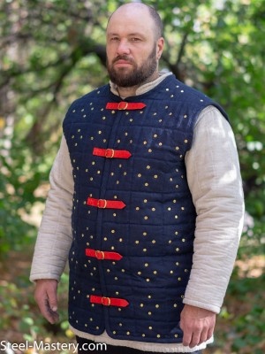 Fake brigandine – gambeson with rivets Gambesón.