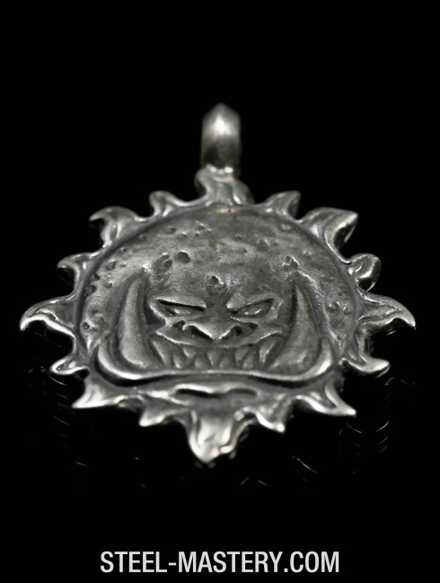  Symbol of Greenskins Evil Sunz Pendants