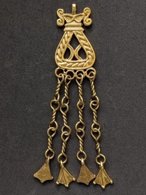 Susurrous pendants with duck feet Accessori
