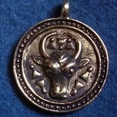 Solar pendant with a Cow image-1