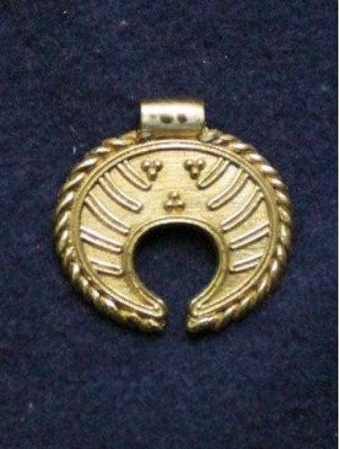 Moon amulete from Novgorod, North Russia (10-11th cc) Accessori