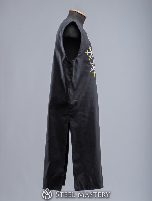 Tabard with swords and lion Divise
