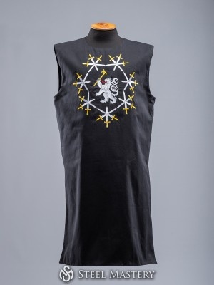 Tabard with swords and lion Waffenröcke