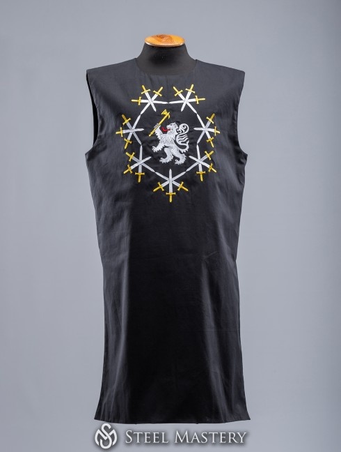 Tabard with swords and lion Waffenröcke