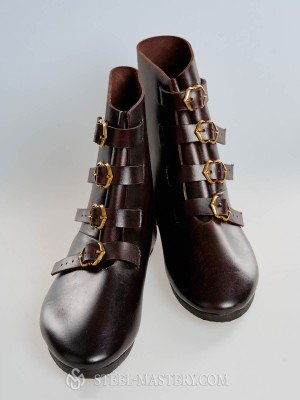 High boots with buckles, 15th century Foot
