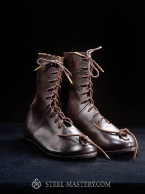 Medieval ankle boots with high lacing, 14th century 