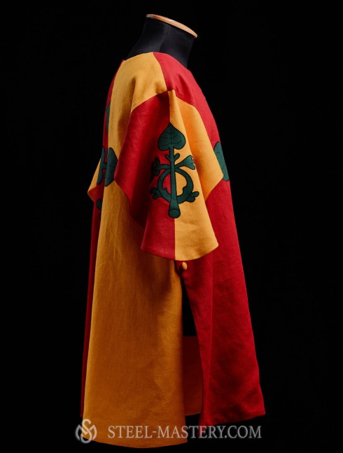 Half-colored tabard with green leaves Mittelalterliche Kleidung
