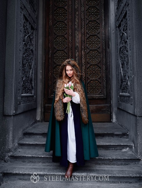Medieval  Umhänge und Capes
