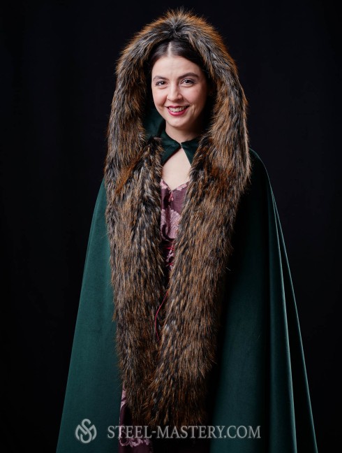 Medieval  Mantelli e mantelline