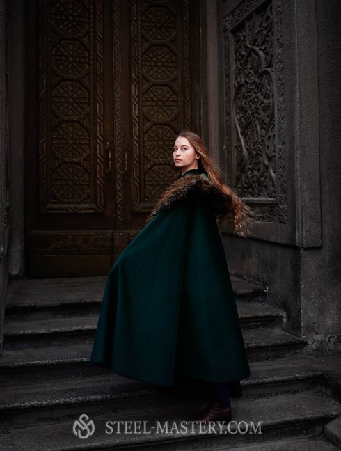 Medieval  Umhänge und Capes