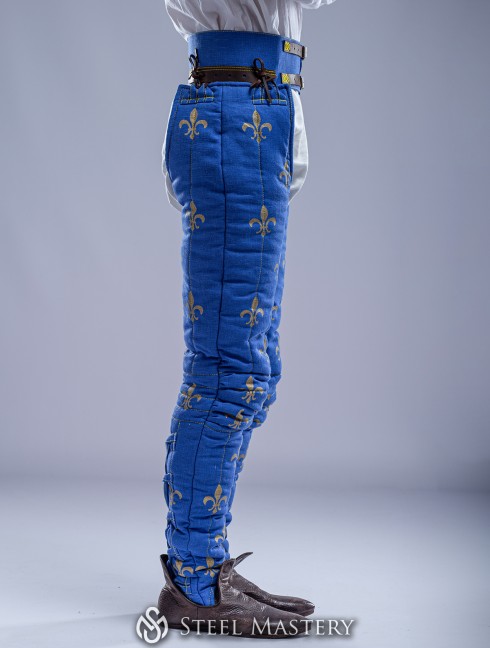 Padded chausses with a kneecap Chausses gambisonnées