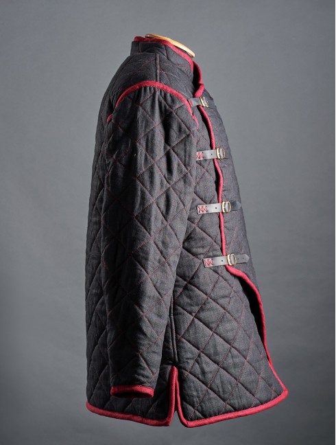 Short HEMA style gambeson with diamond stitching Gambesón.