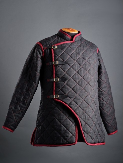Short HEMA style gambeson with diamond stitching Gambesón.